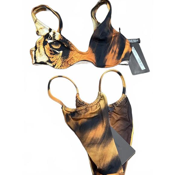 SKIMS ROBERTO CAVALLI TRIANGLE BIKINI TOP and STRING BIKINI BOTTOM in SET - Picture 4 of 9